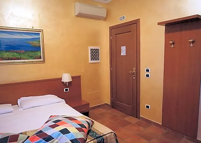 Maryelen Hotel 2*