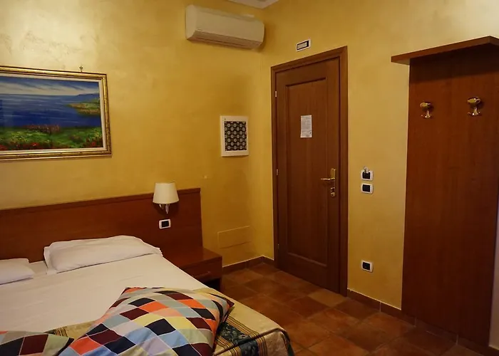 Maryelen Hotel 2*